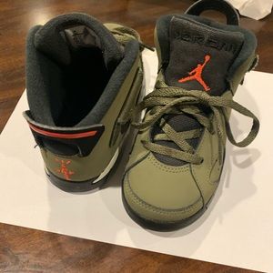 Travis Scott 6s Toddler sz 10c